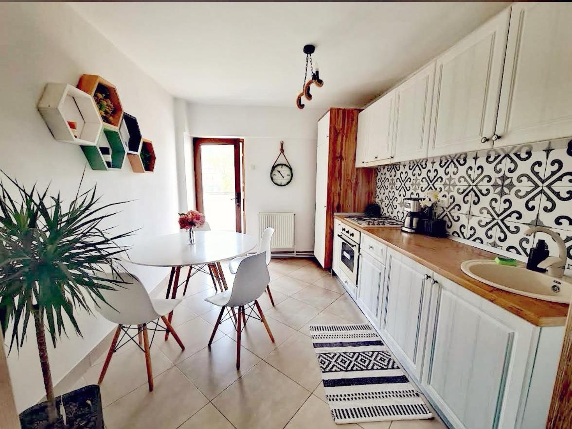 Apartament Daria Tîrgu Ocna Exterior foto